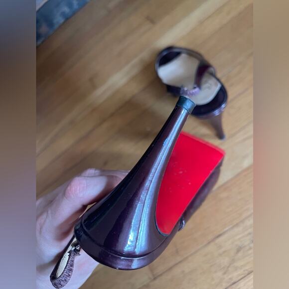 Christian Louboutin Bronze Patent Leather Peep Toe Slingbacks size 37 1/2 - Picture 5 of 11